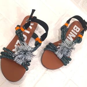 POM POM BUNGEE CORD SANDAL